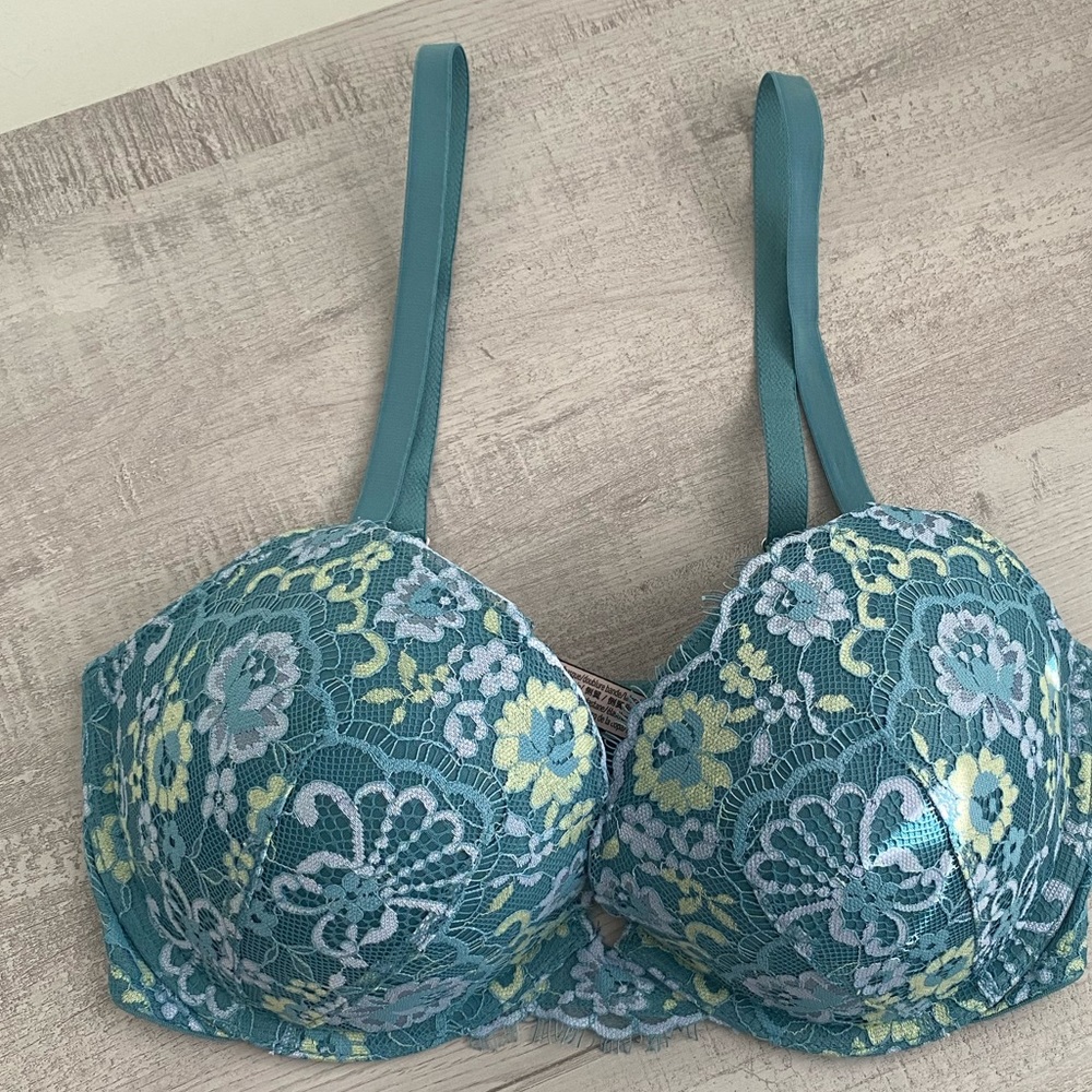 Victorias secret bra!!